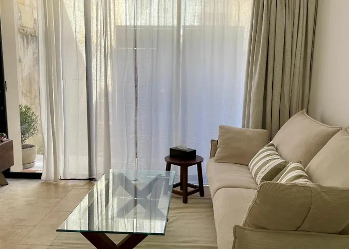 Maison Jeanne Guest house 3*